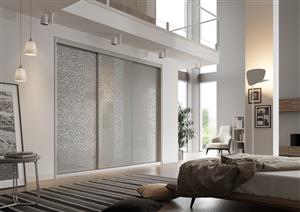 /shop/uploaded/ארון זכוכית מעוטר 3 דלתות2.jpg